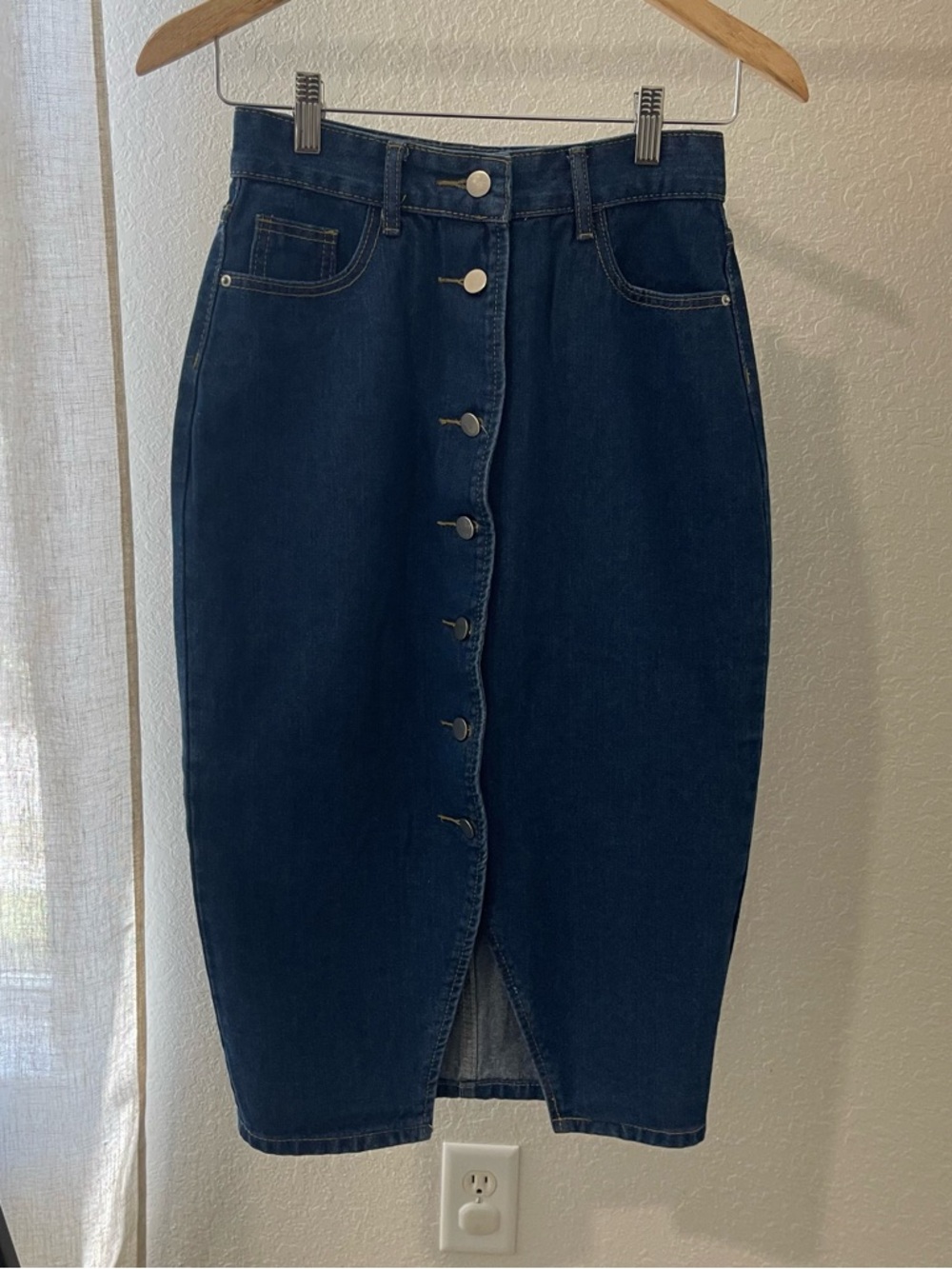 SHEIN Blue Denim Mini Skirt with Button Trim